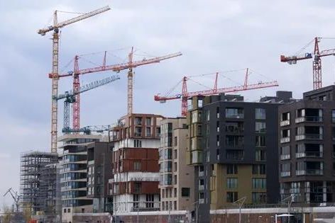 單月180億拿地的融創在焦慮什么？