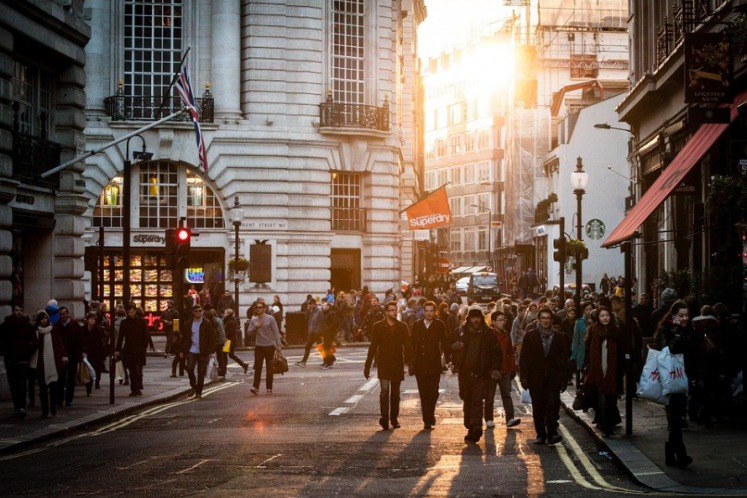債權人會議定檔、出售代建業務 當代置業風險化解“突圍戰”