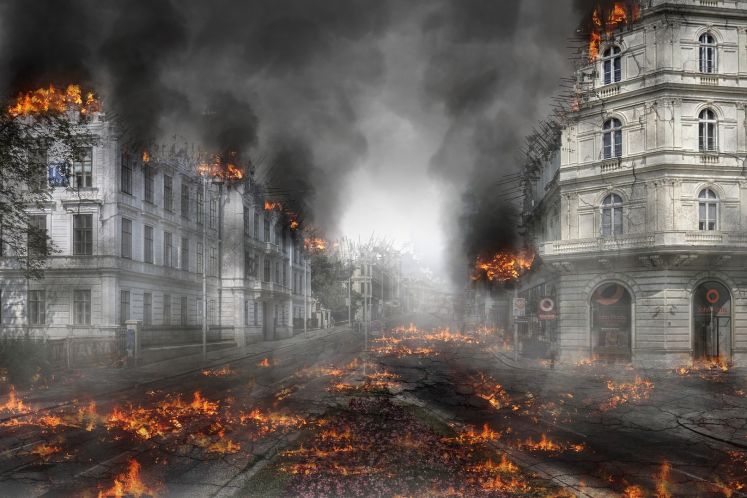 香港火災涉事大廈保額20億港元，保險業將如何理賠？